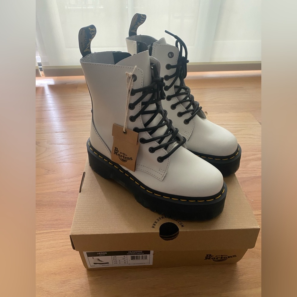 NWT & Box Dr. Martens JADON WHITE POLiSHED SMOOTH BOOTS